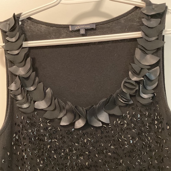 ANNE KLEIN sleeveless top. - Picture 6 of 6